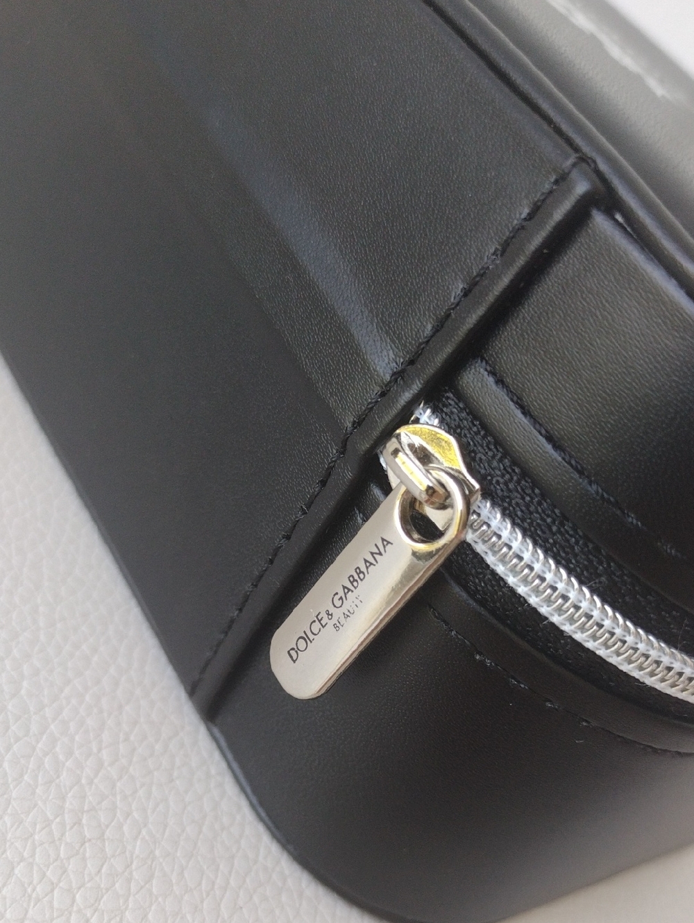 Dolce & Gabbana Beauty Black Travel Accessory Case - Picture 6 of 16